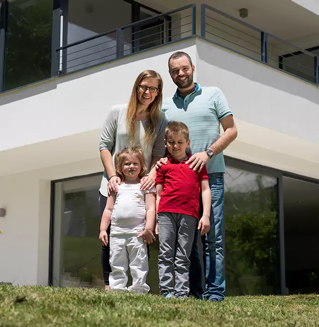 Why Lyndhurst Trusts Lyndhurst Pest Control Pro for Carpenter Bee Removal?